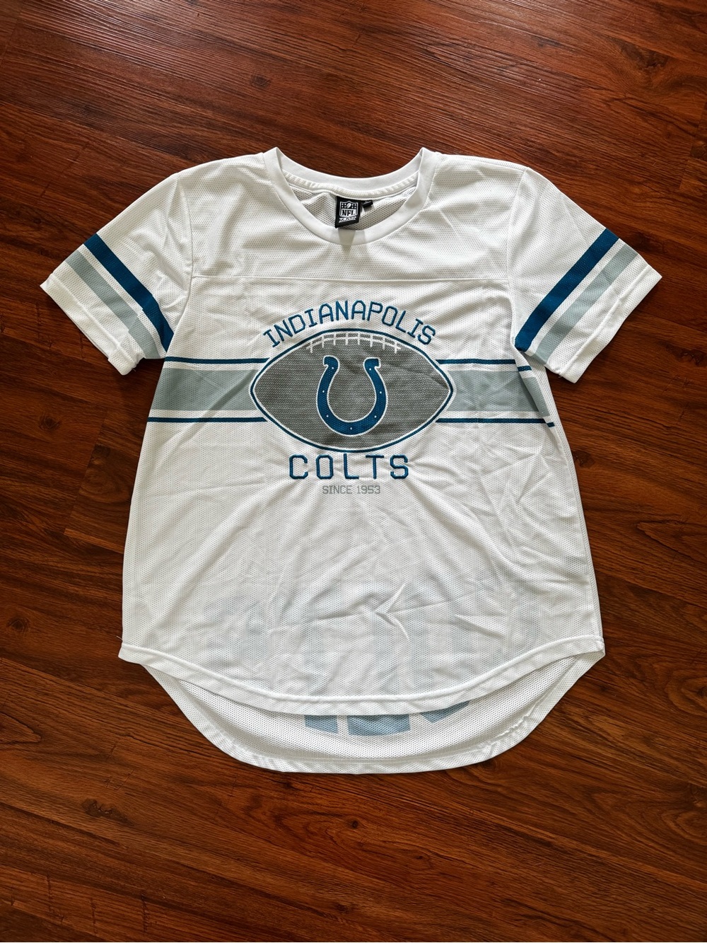 Indianapolis Colts Graphic Football Tee Shirt - White & Blue Women’s Fandom - Picture 8 of 9